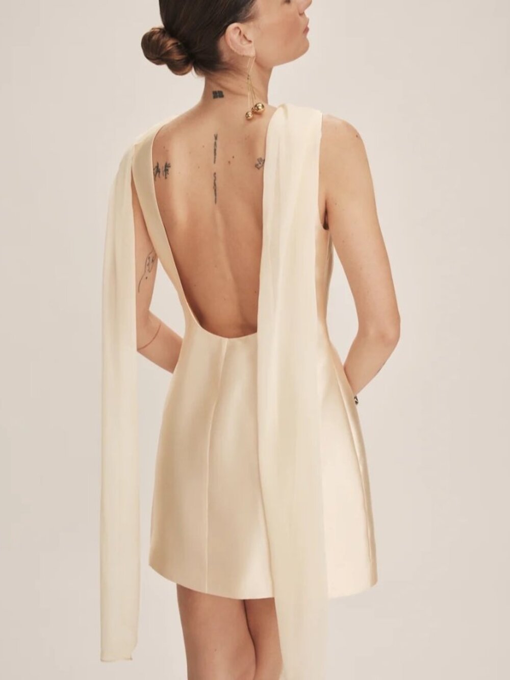 NEW Reformation Ecru Mini Scarf Detail Dress Butter Bridal Cream | US 6 UK 10 - Picture 4 of 15
